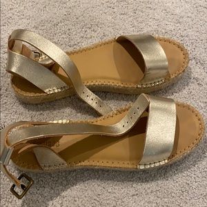 soludos gold platform sandals